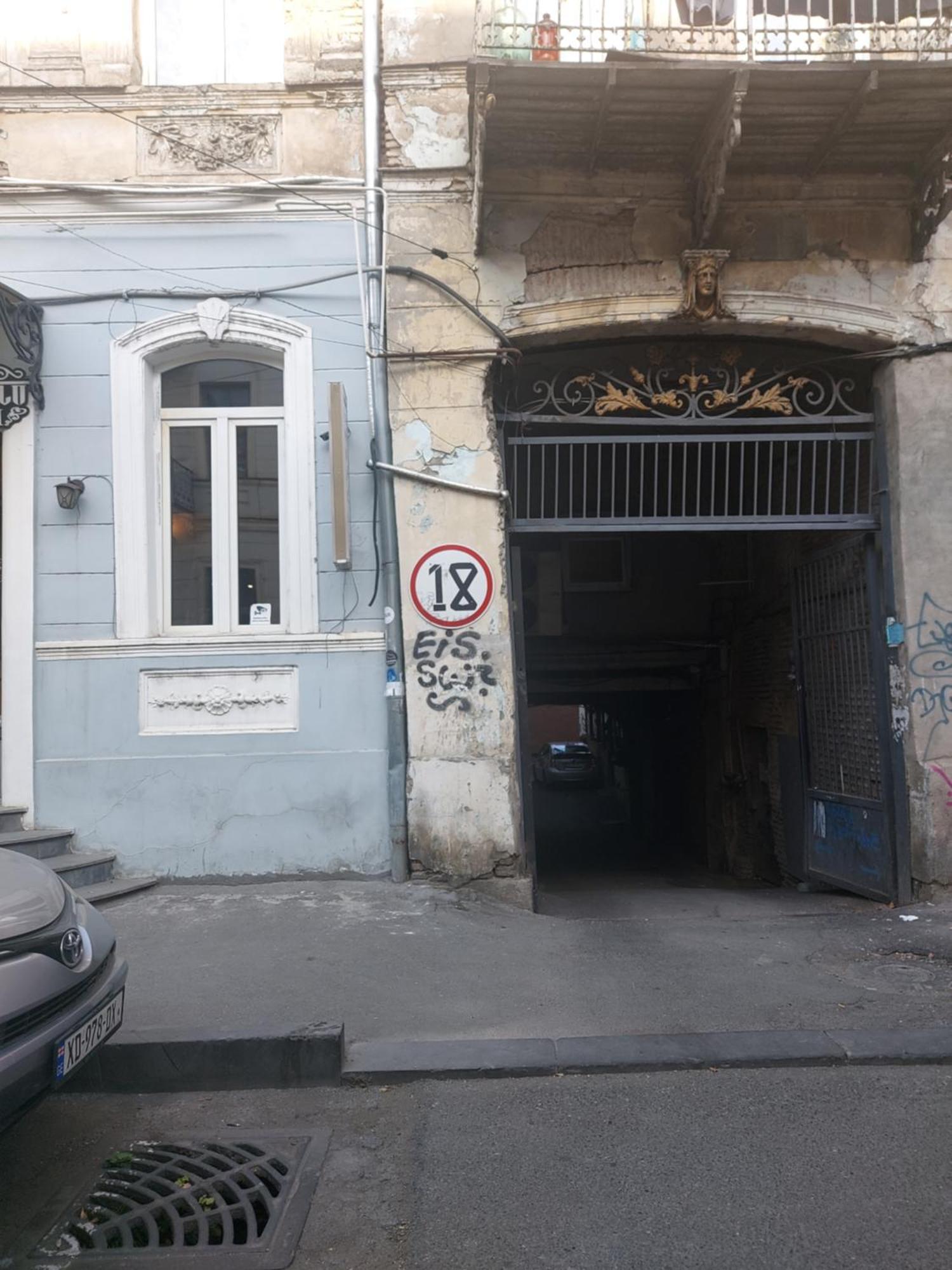 Luka Daire Tiflis Dış mekan fotoğraf