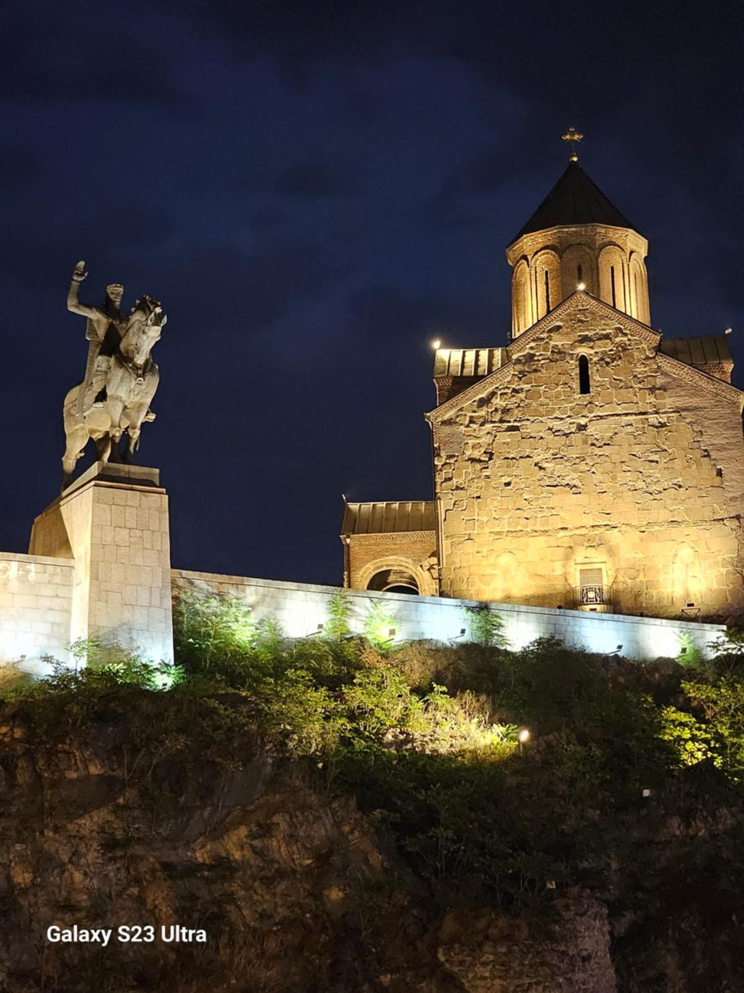 Luka Daire Tiflis Dış mekan fotoğraf